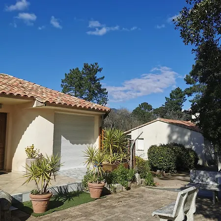 Holiday home Chez Cricri Et Cricri *